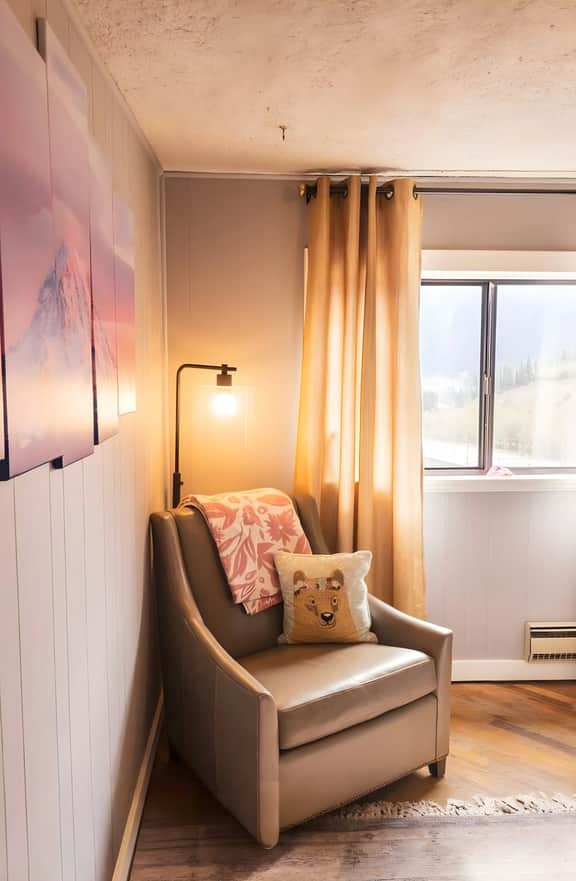 Kendal Room | Cozy Mountain Lodge Retreat