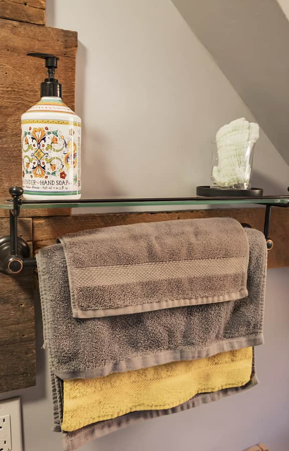 Anvil Room | Rustic Stay at Columbine Lodge